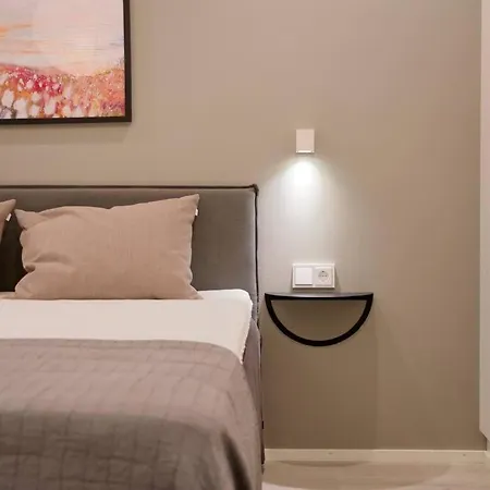 1 Bedroom Master W Sauna - Downtown